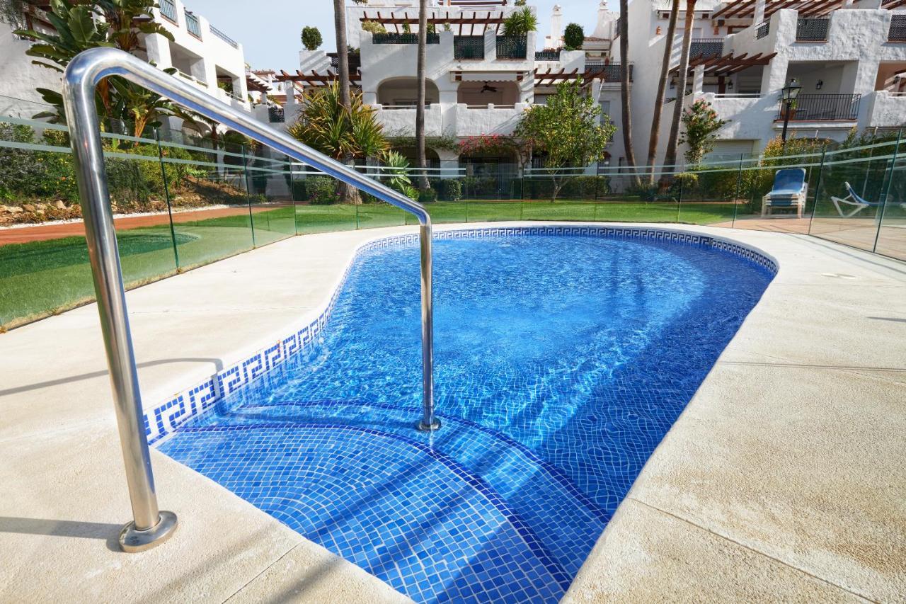 Beachside 3 Bedroom In La Gavia, San Pedro De Alcantara Apartment