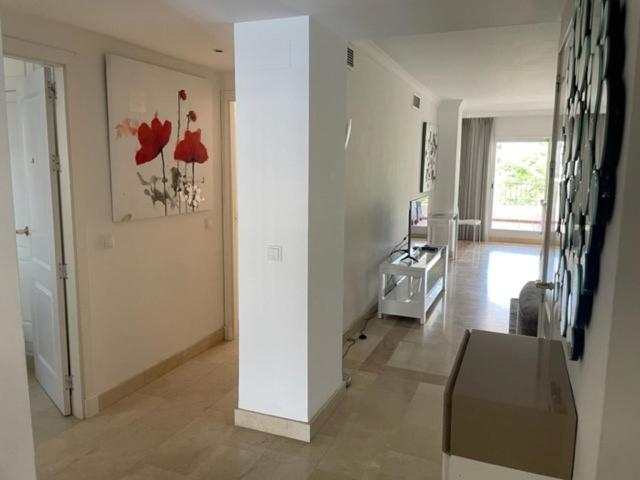 Beachside 3 Bedroom In La Gavia, San Pedro De Alcantara Apartment