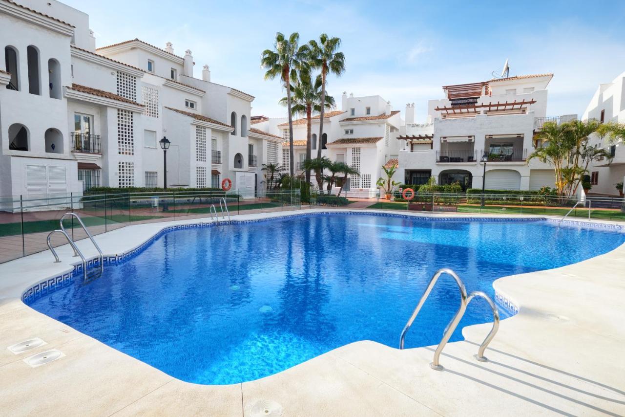 Beachside 3 Bedroom In La Gavia, San Pedro De Alcantara