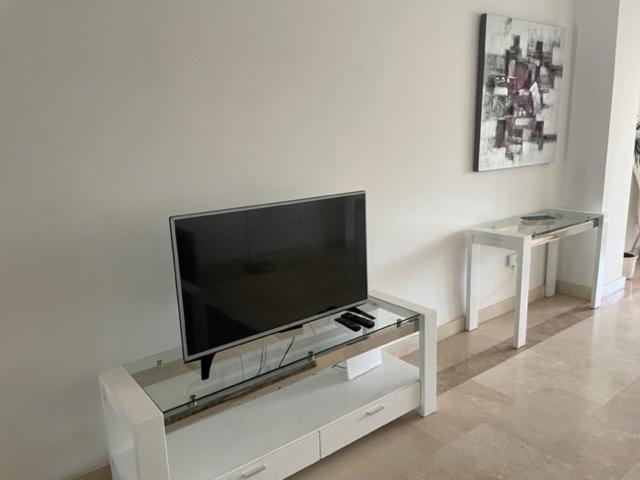 Apartment Beachside 3 Bedroom In La Gavia, San Pedro De Alcantara Marbella